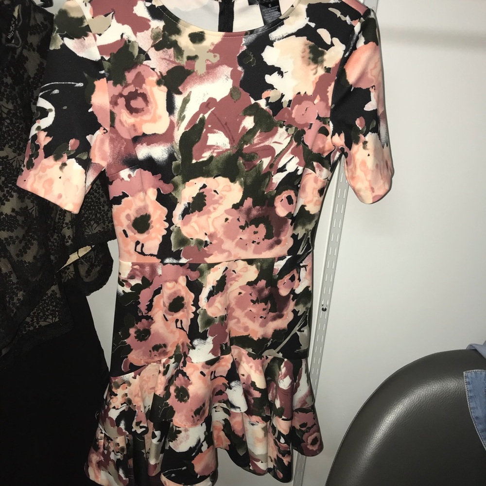 AQUA FLORAL RUFFEL HEM DRESS